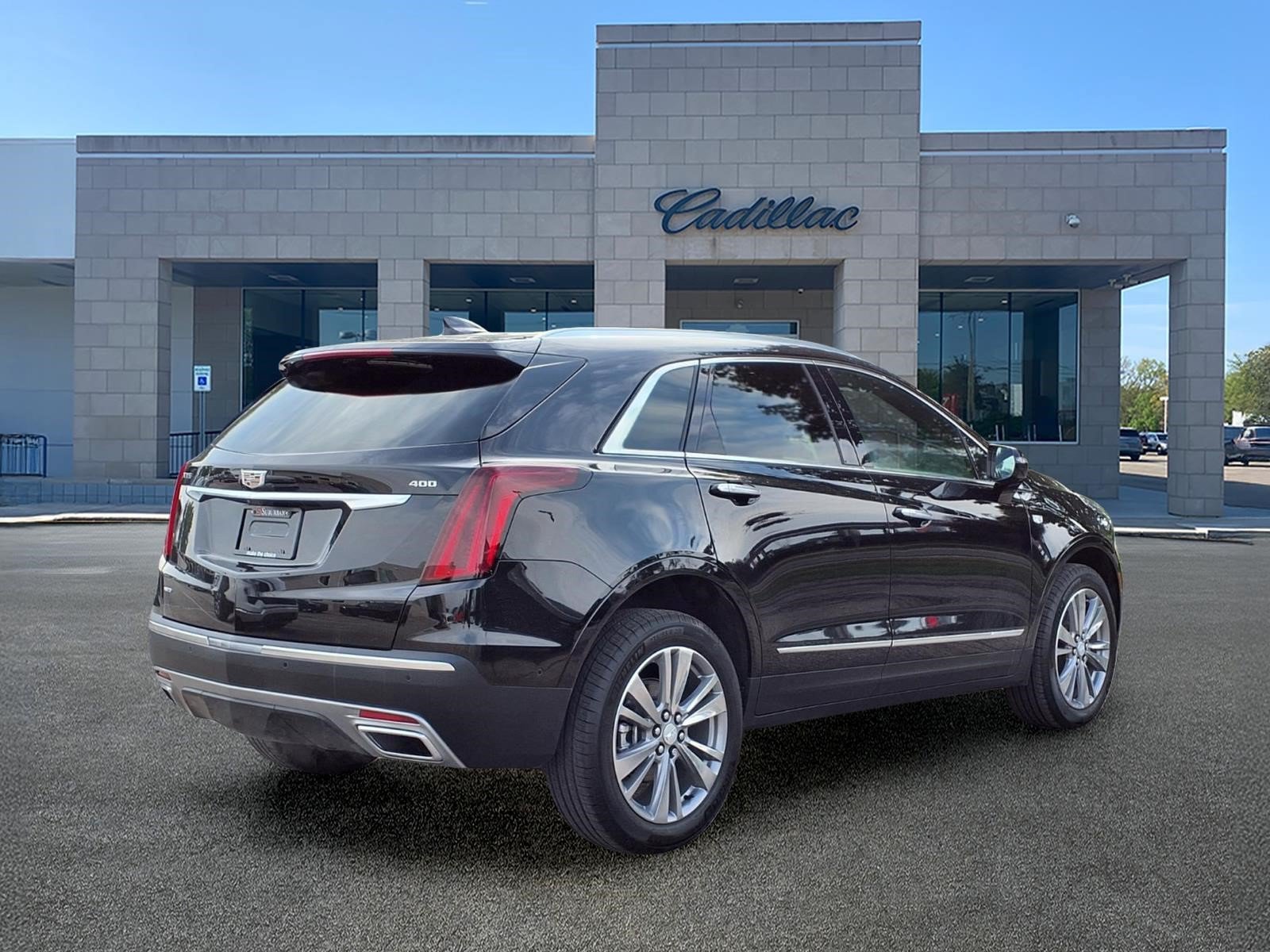 New 2026 Cadillac XT5 Premium Luxury w/ Driver Assist Package AWD/4WD image 4