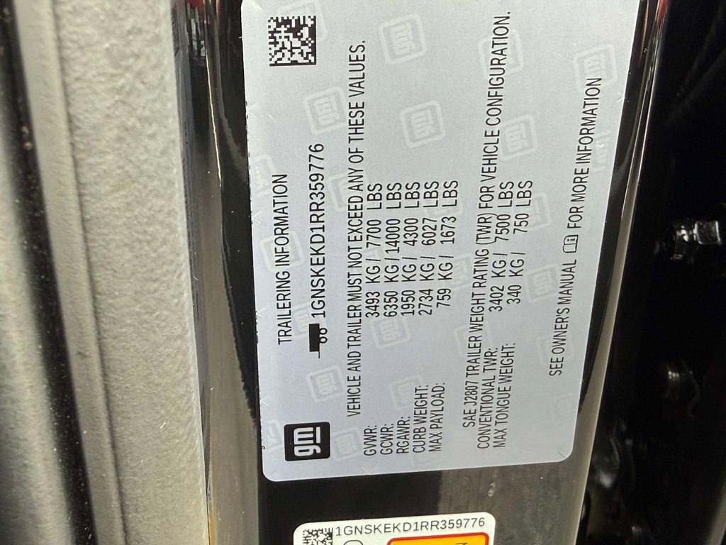 Used 2024 Chevrolet Suburban RST w/ Luxury Package image 34