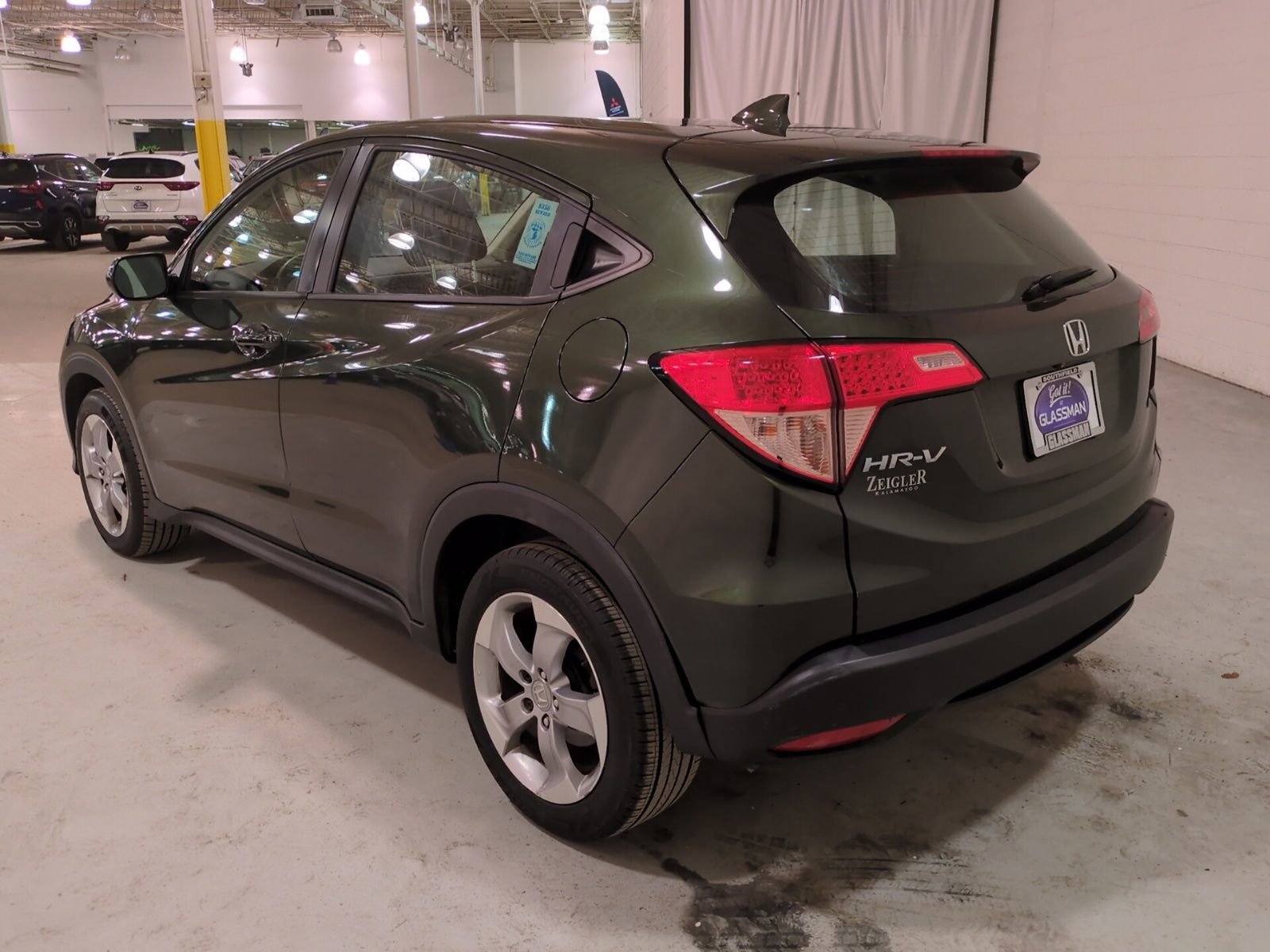 Used 2017 Honda HR-V LX image 5