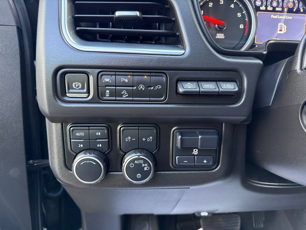 Used 2021 Chevrolet Suburban High Country w/ Premium Package AWD/4WD image 30