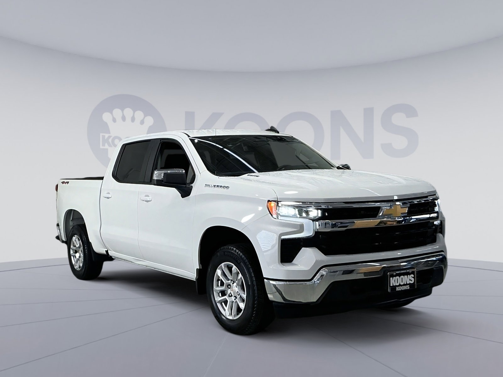 Used 2025 Chevrolet Silverado 1500 LT AWD/4WD image 18