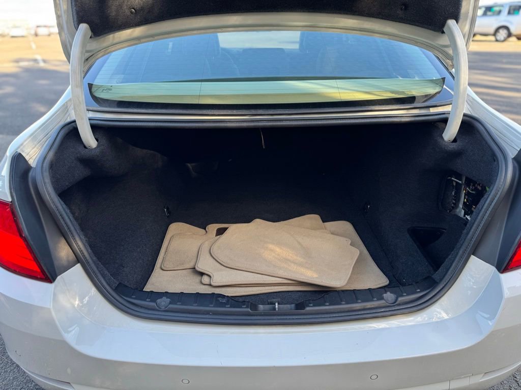 Used 2011 BMW 535i Sedan image 29