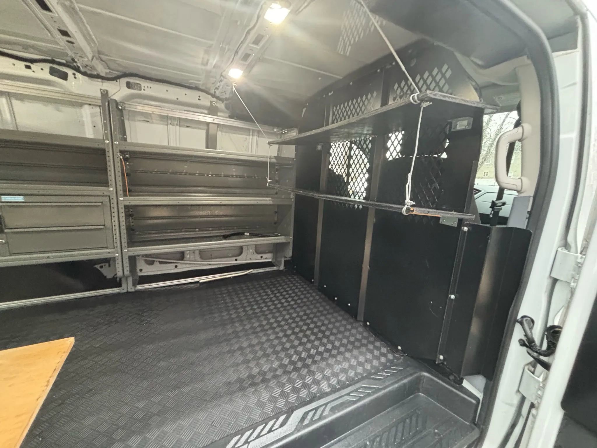 Used 2018 Ford Transit 250 130 Low Roof w/ Exterior Upgrade Package image 29