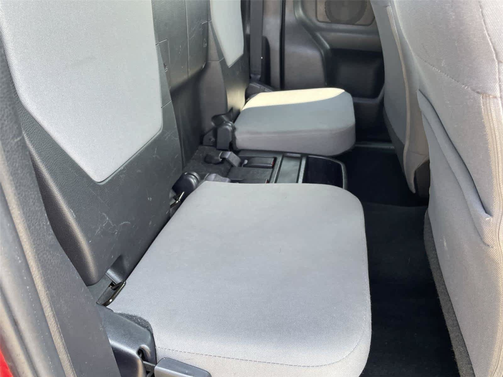 Used 2019 Toyota Tacoma SR w/ SR Convenience Package AWD/4WD image 16