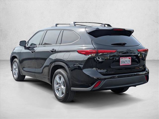 Used 2020 Toyota Highlander LE FWD image 8