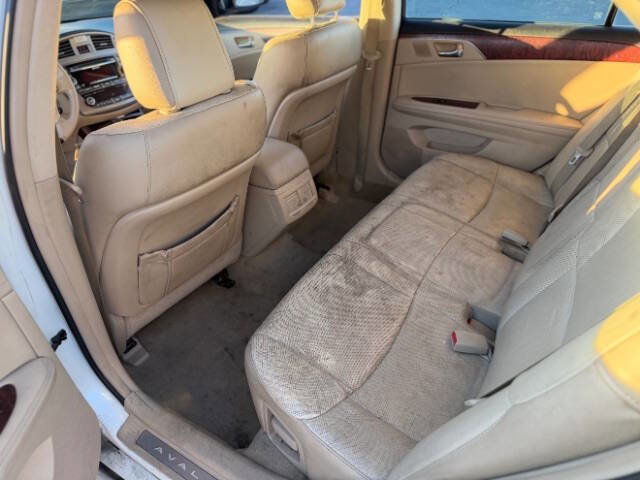 Used 2012 Toyota Avalon Limited image 10