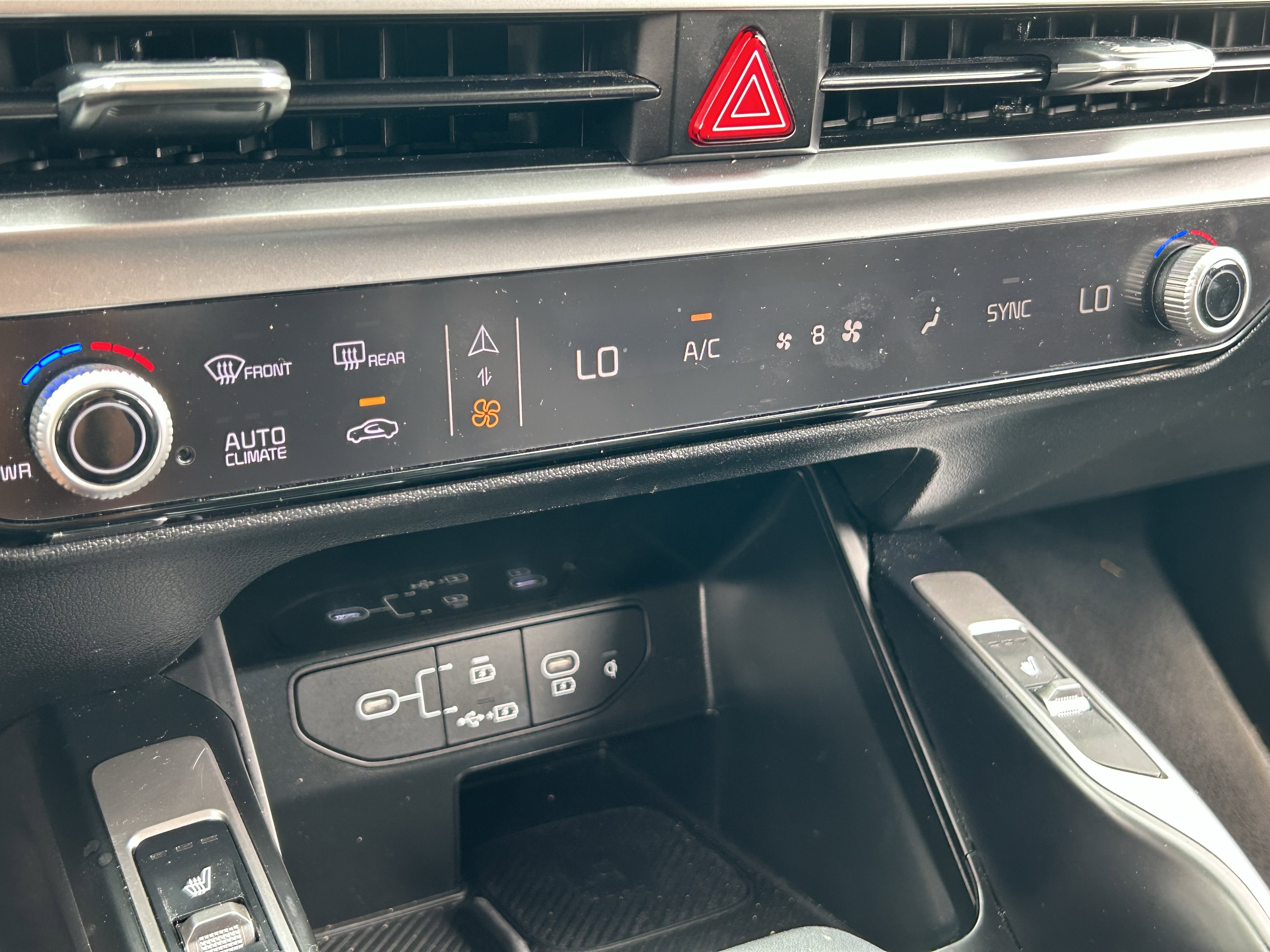 Certified 2024 Kia Sorento S image 26