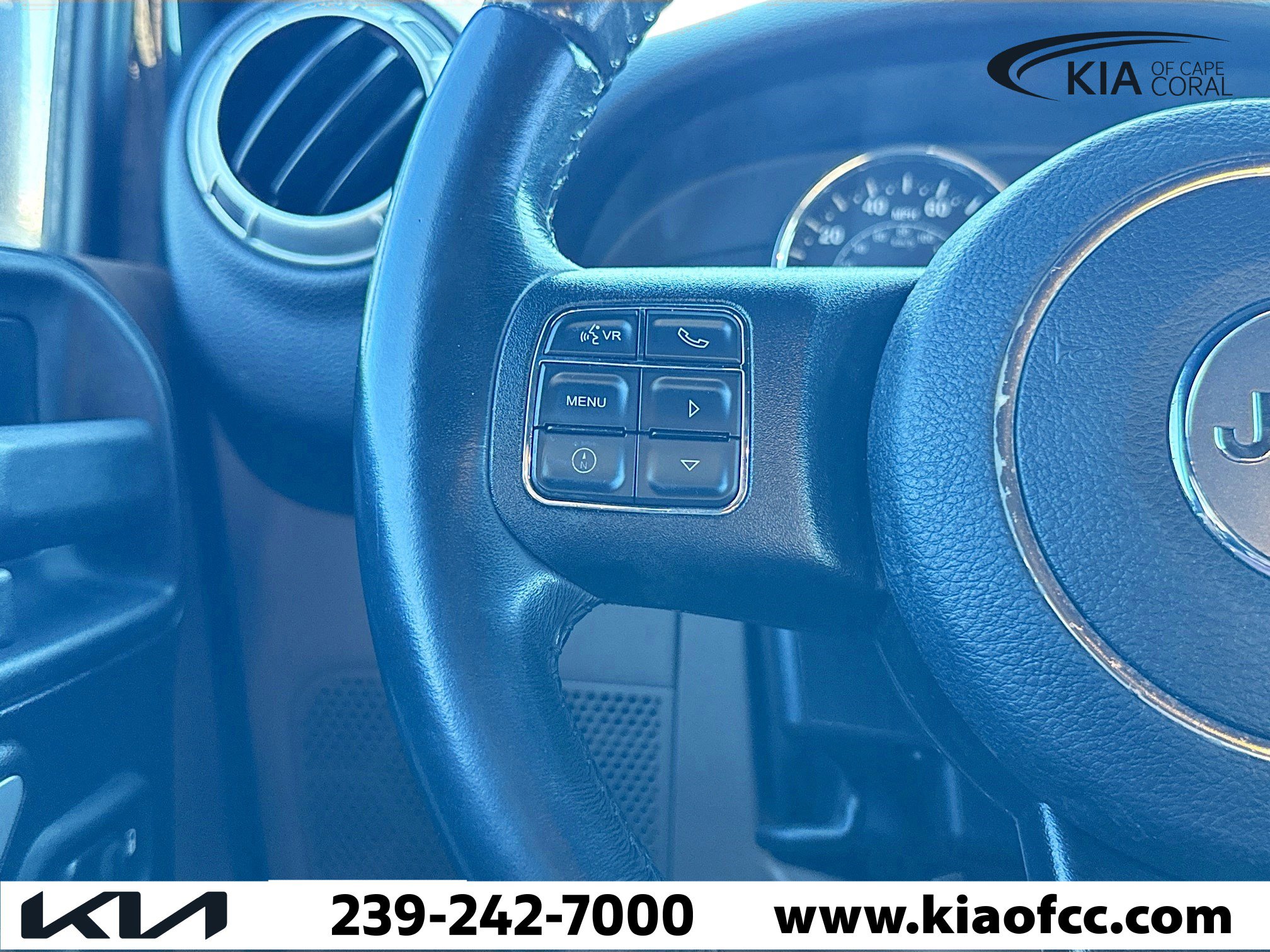 Used 2017 Jeep Wrangler Unlimited Sahara w/ Connectivity Group image 31