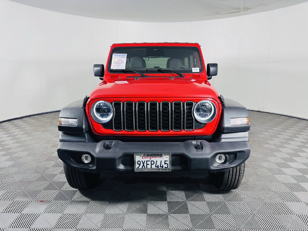 Used 2026 Jeep Wrangler Unlimited Sport AWD/4WD image 3