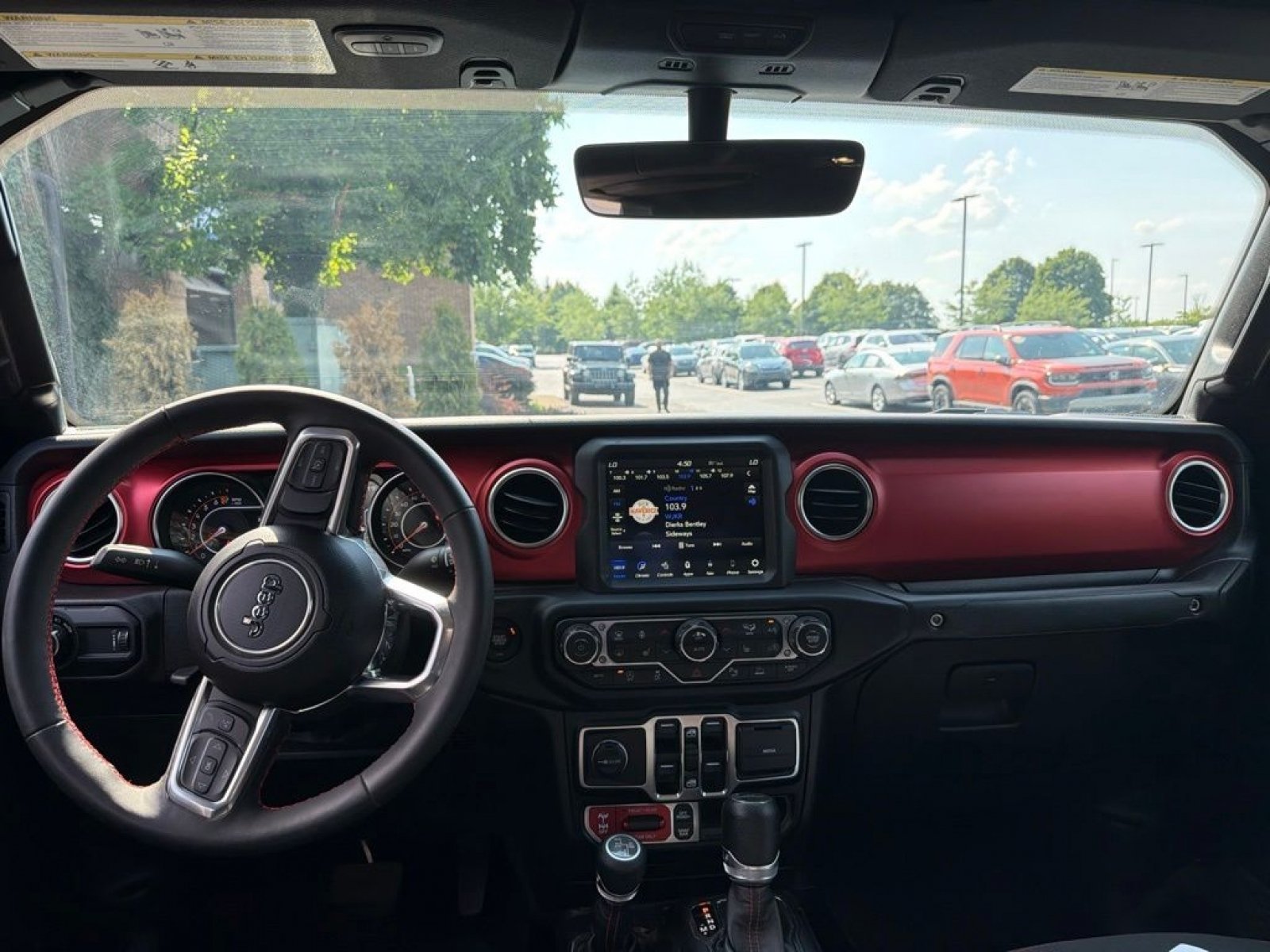 Used 2023 Jeep Gladiator Rubicon w/ LED Lighting Group AWD/4WD image 16