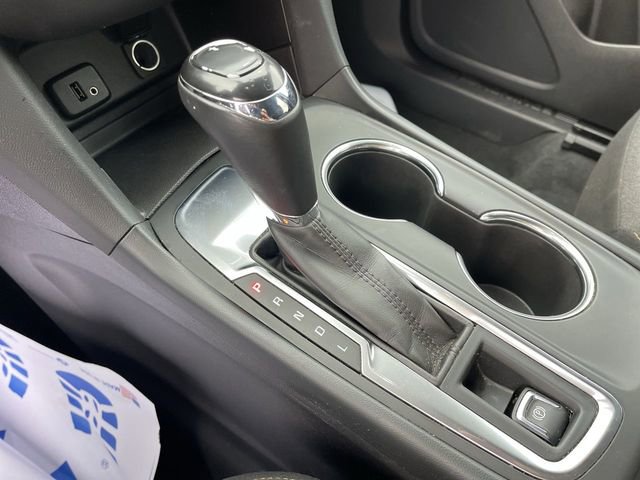 Used 2018 Chevrolet Equinox LT image 19