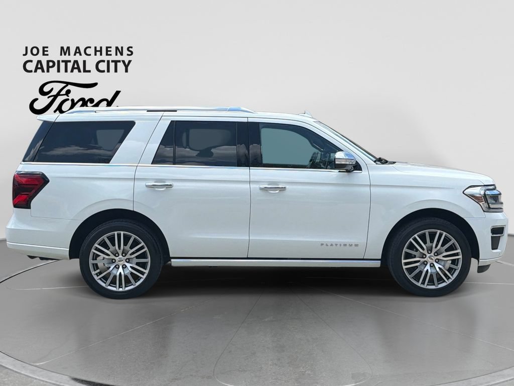 Used 2022 Ford Expedition Platinum AWD/4WD image 3