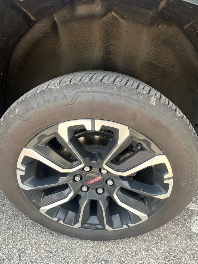 Used 2022 GMC Yukon Denali AWD/4WD image 4