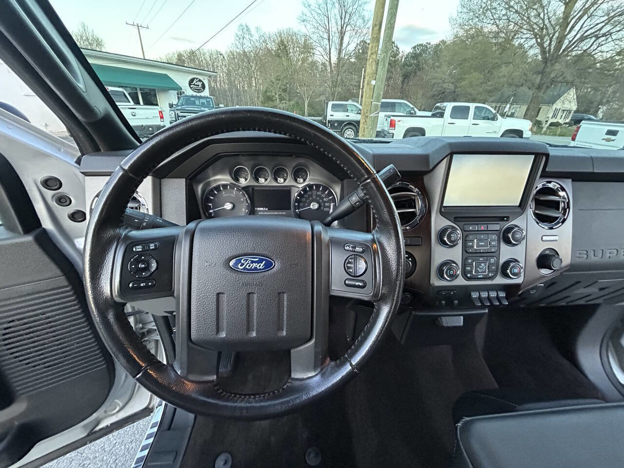 Used 2015 Ford F350 Lariat w/ Lariat Interior Package image 16