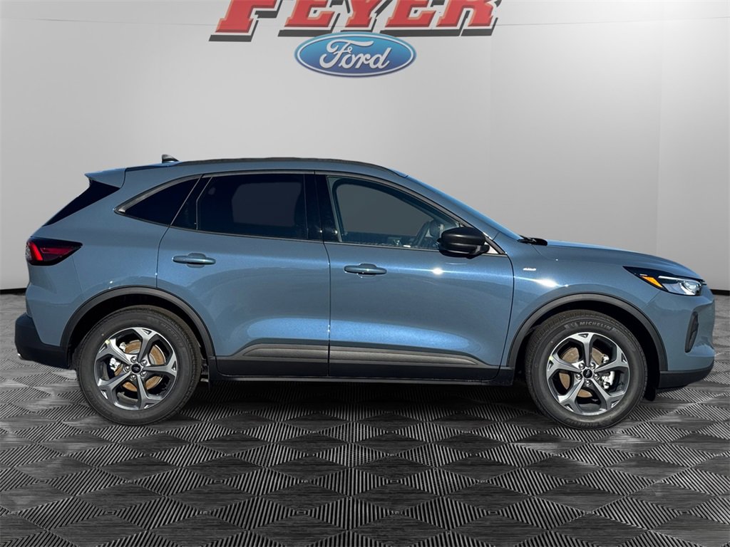 New 2026 Ford Escape ST-Line w/ Cold Weather Package image 8