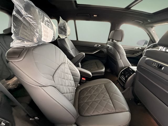 Certified 2026 BMW X7 xDrive40i w/ M Sport Package AWD/4WD image 40