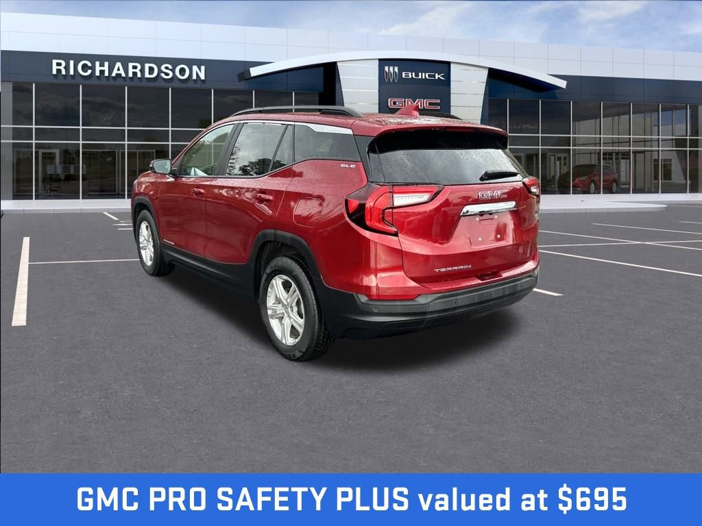 Used 2022 GMC Terrain SLE w/ Driver Convenience Package image 3