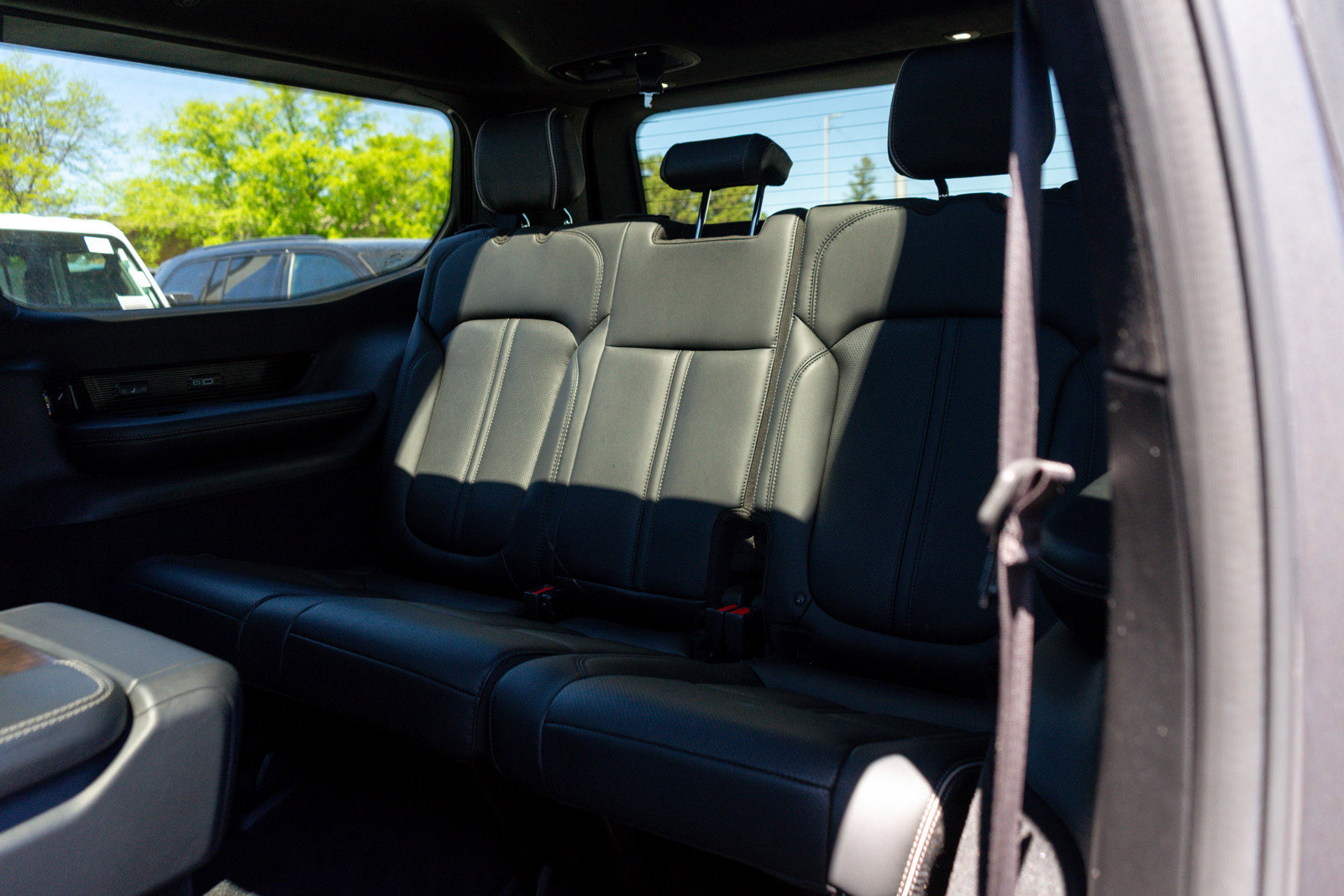 Used 2022 Jeep Grand Wagoneer Series II w/ Convenience Group III AWD/4WD image 20