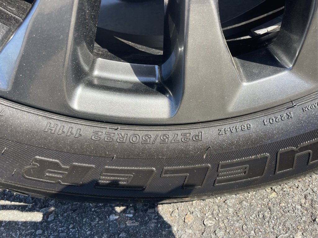 Used 2024 Nissan Armada Platinum image 38