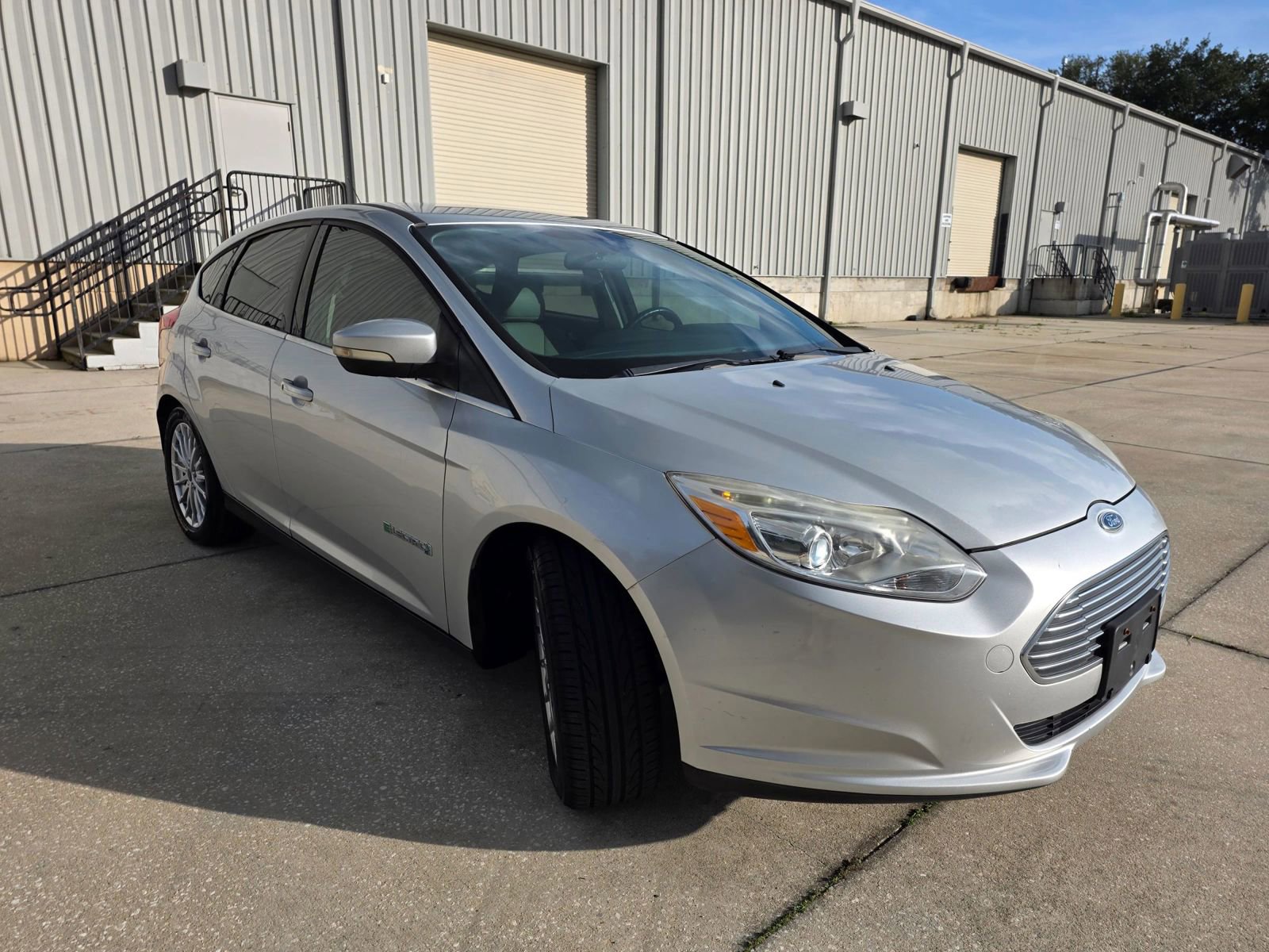 Used 2013 Ford Focus Electric Hatchback FWD image 4