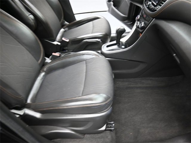 Used 2022 Chevrolet Trax LT w/ Midnight Edition image 26