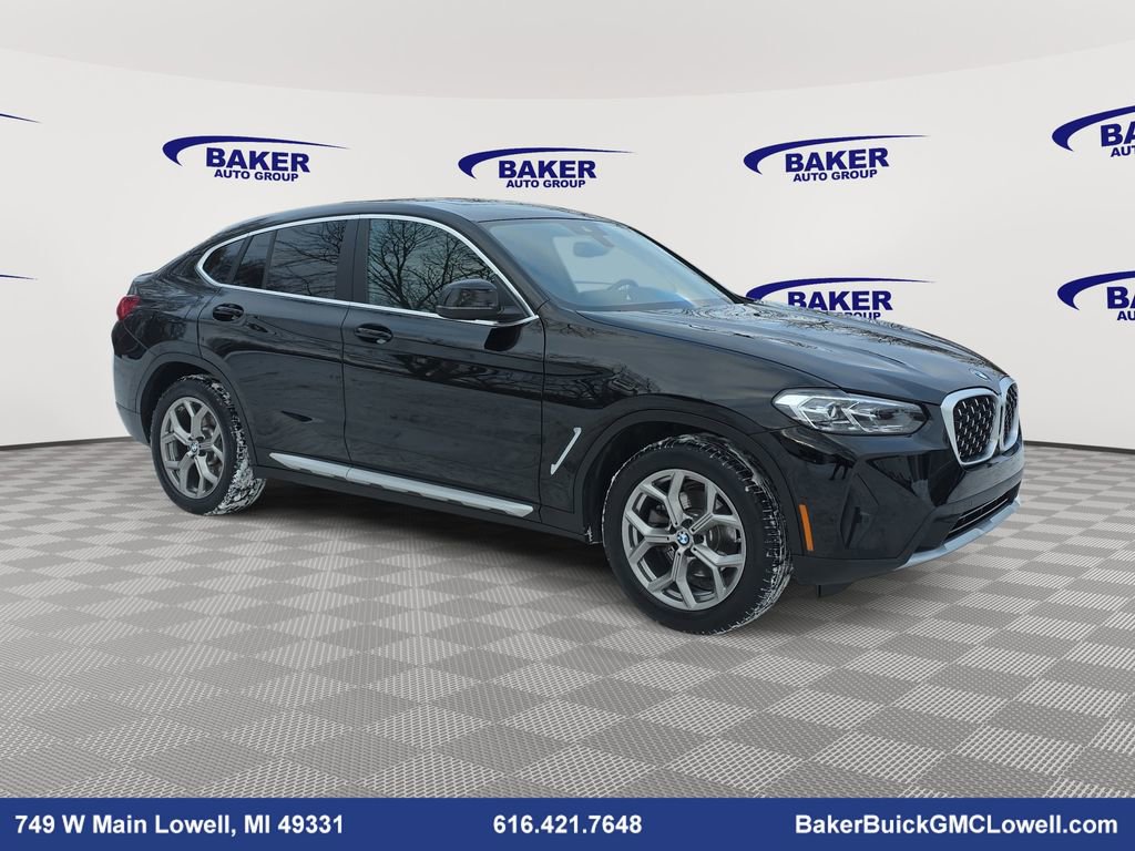 Used 2025 BMW X4 xDrive30i image 3