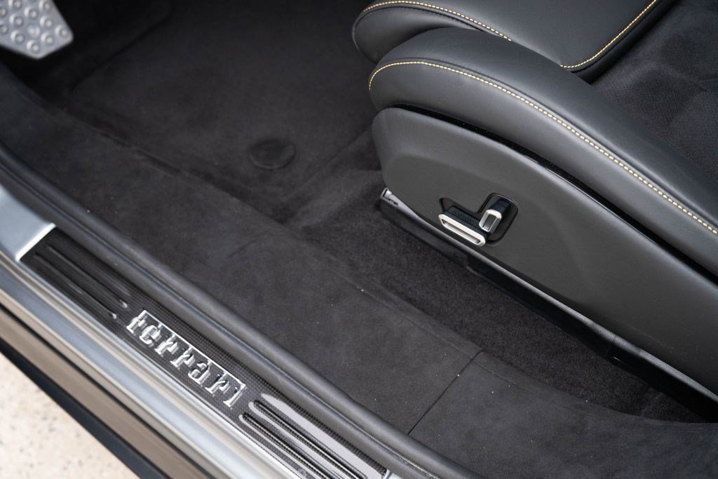 Used 2024 Ferrari Purosangue AWD/4WD image 37