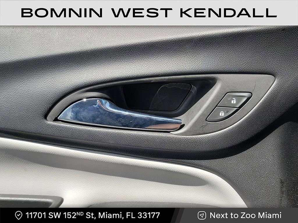 Used 2022 Chevrolet Equinox LS image 25