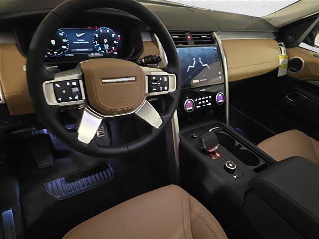 New 2026 Land Rover Discovery Limited Edition AWD/4WD image 17