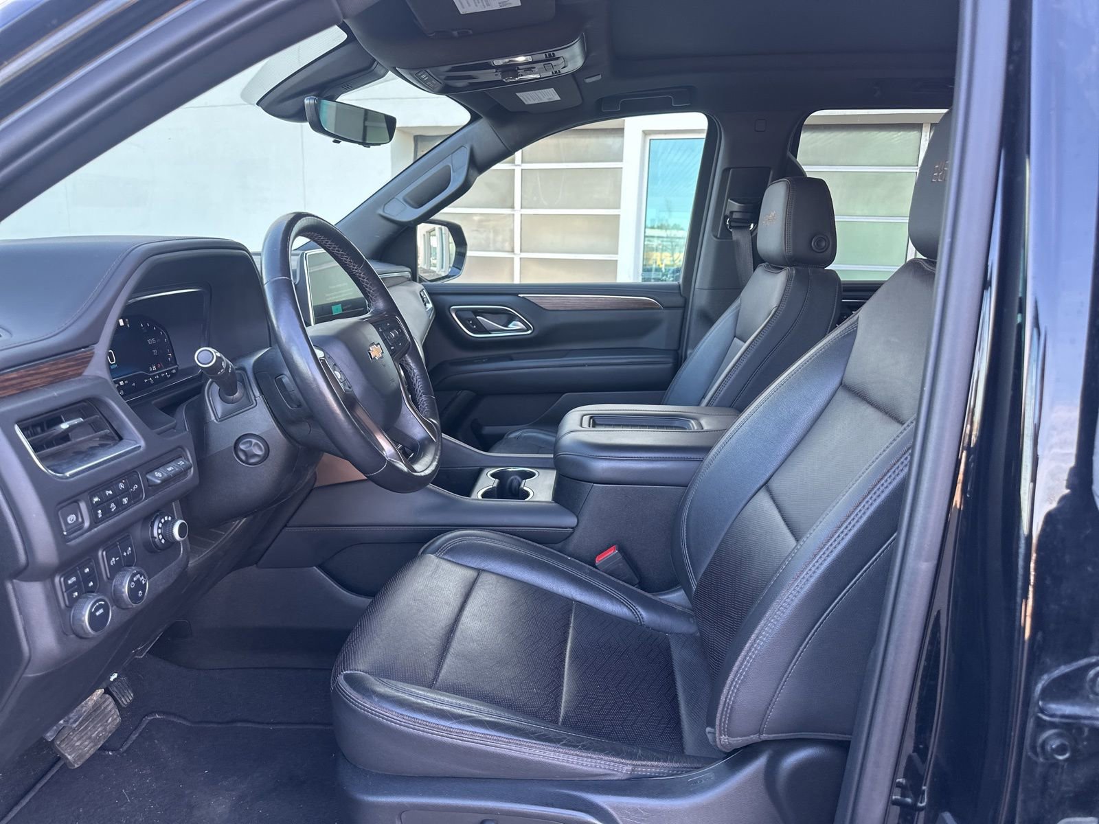 Used 2022 Chevrolet Suburban High Country image 6