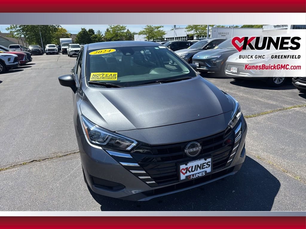 Used 2024 Nissan Versa S FWD image 17