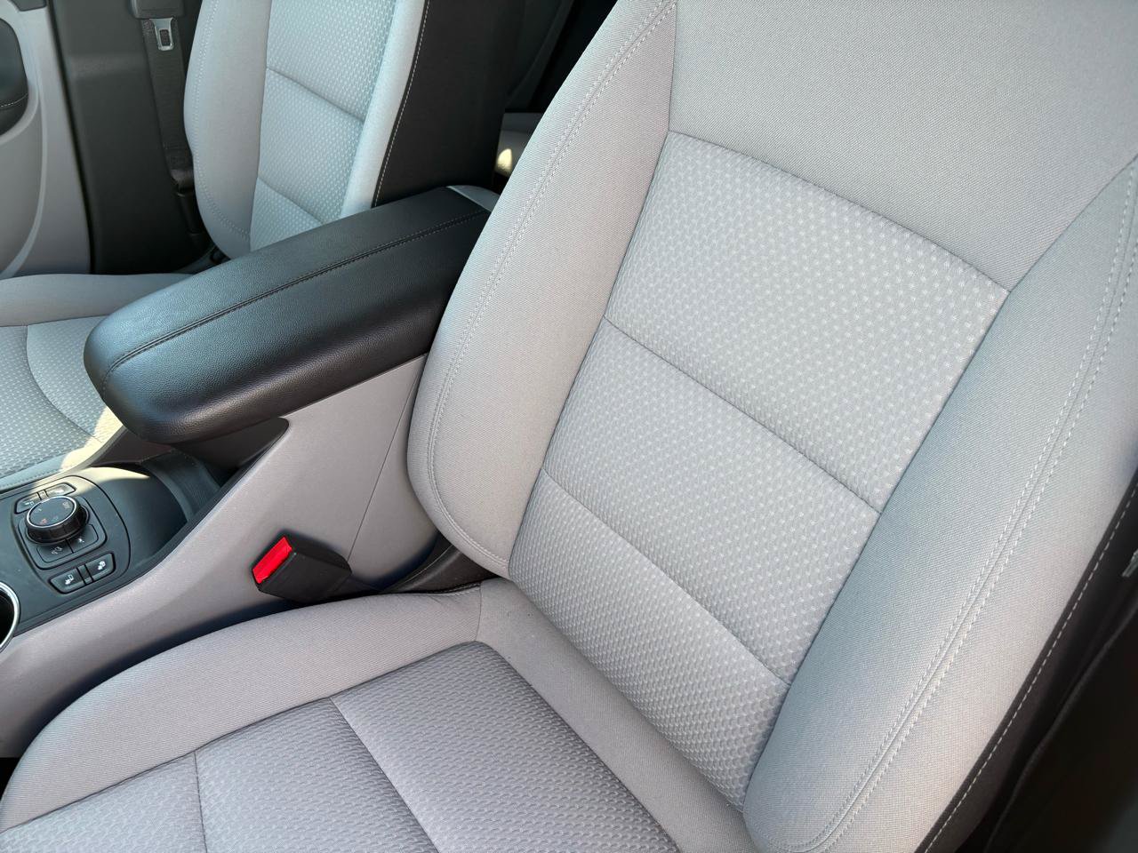 Used 2024 GMC Terrain SLE w/ Driver Convenience Package AWD/4WD image 18