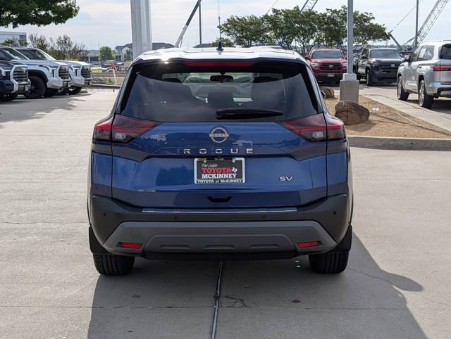Used 2023 Nissan Rogue SV FWD image 7
