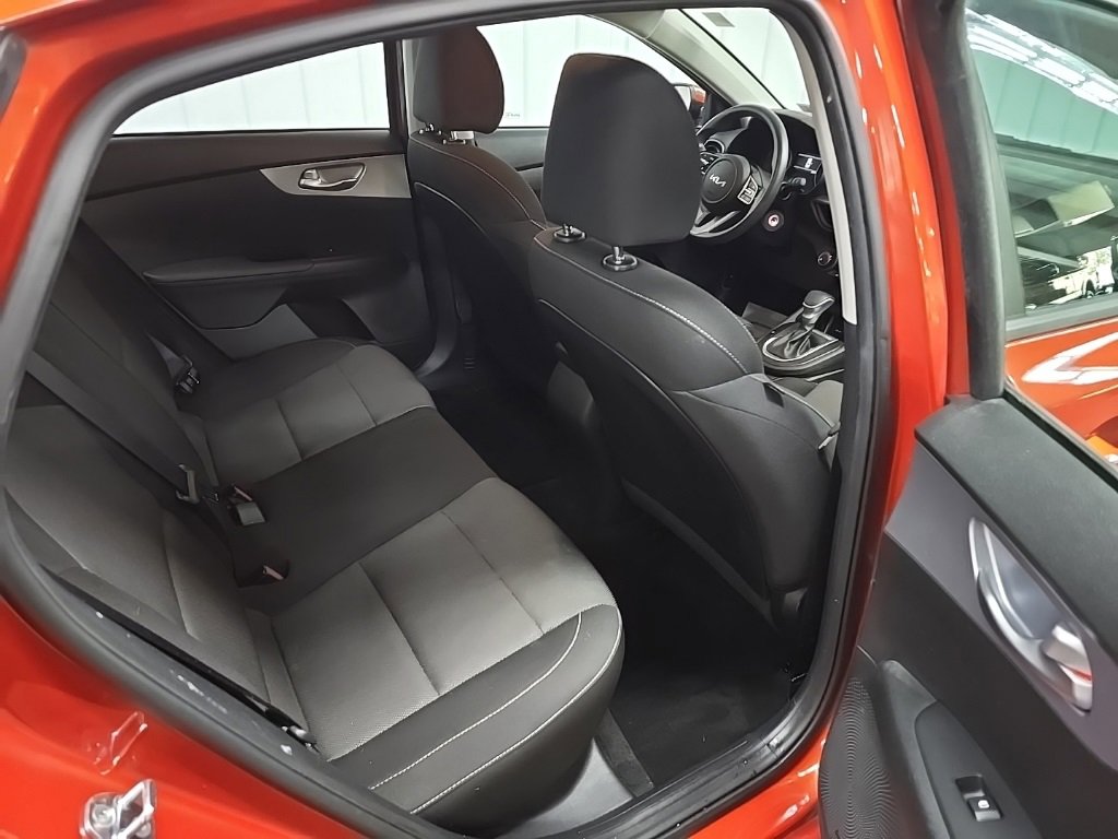 Used 2023 Kia Forte LXS image 17