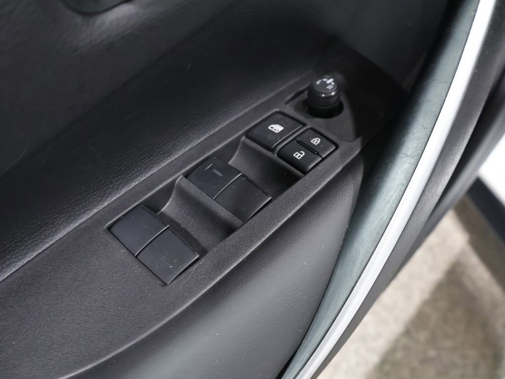 Used 2022 Toyota Corolla SE image 12