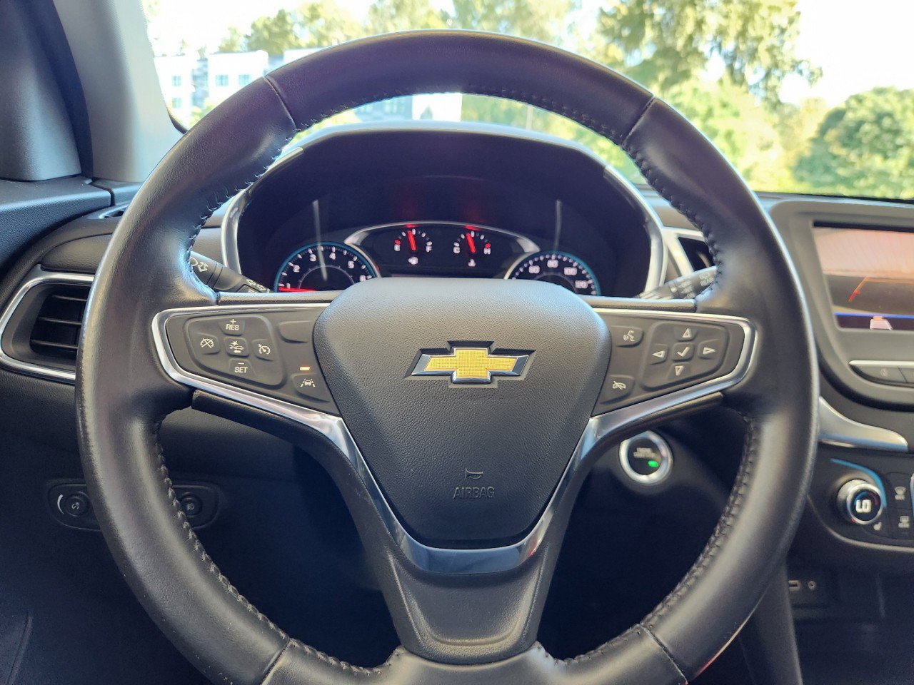 Used 2021 Chevrolet Equinox LT AWD/4WD image 23