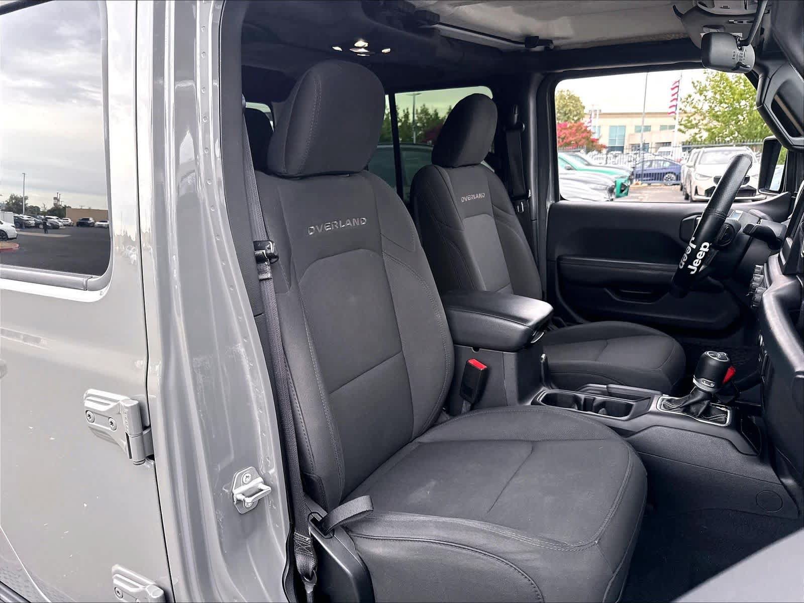 Used 2020 Jeep Gladiator Overland AWD/4WD image 32