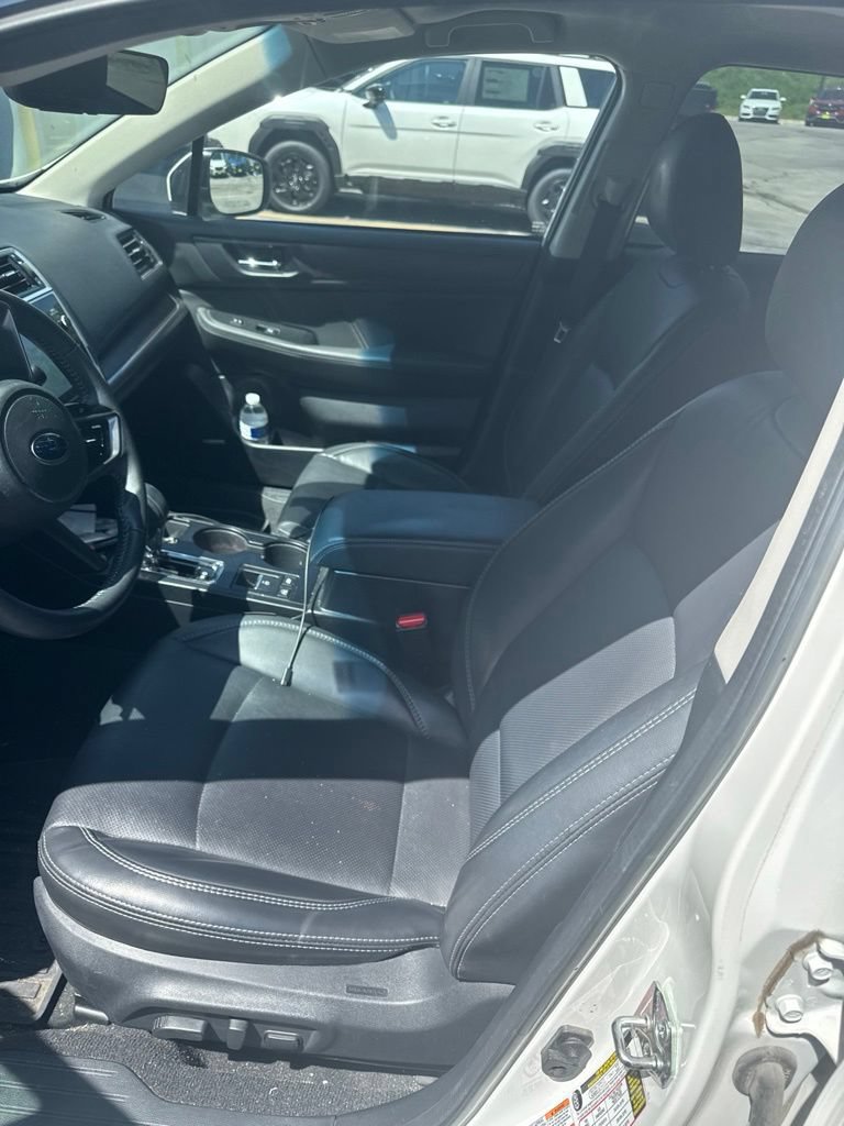 Used 2019 Subaru Outback 2.5i Limited w/ Popular Package #2 AWD/4WD image 2