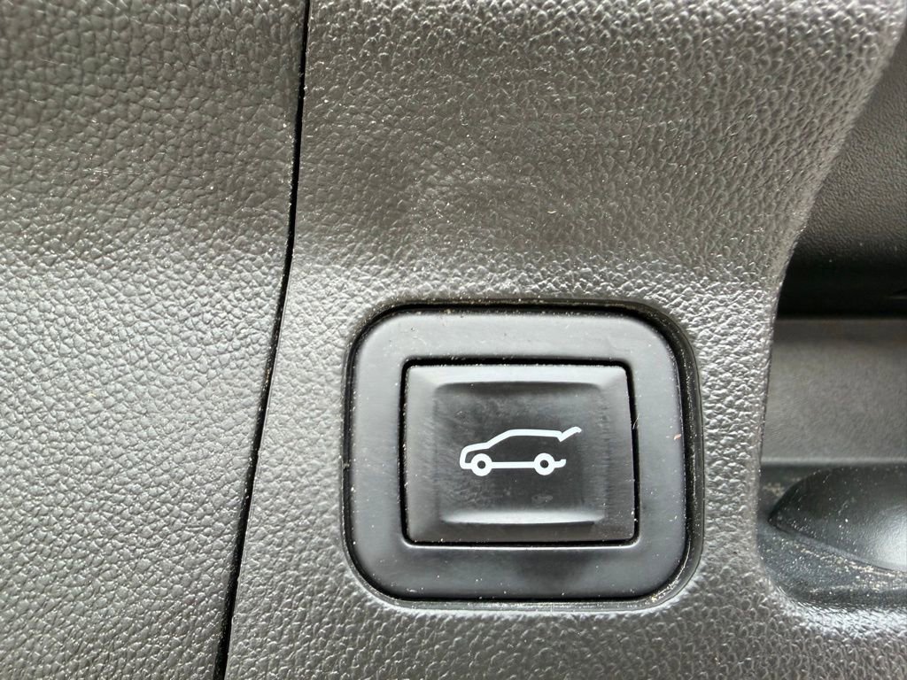 Certified 2017 GMC Acadia SLT image 11