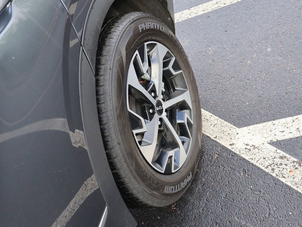 Used 2024 Kia Sportage EX image 41
