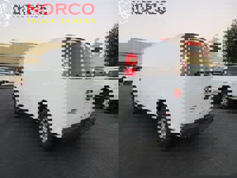 Used 2016 Chevrolet Express 2500 image 4