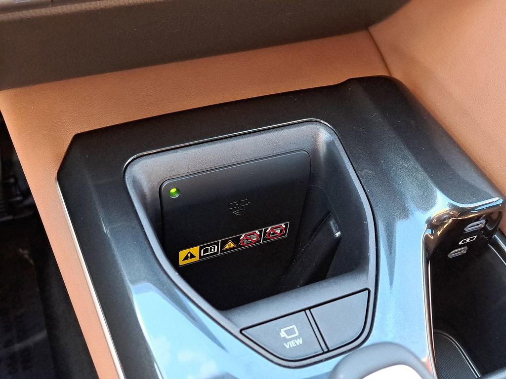 Certified 2025 Toyota Crown Signia Limited image 25