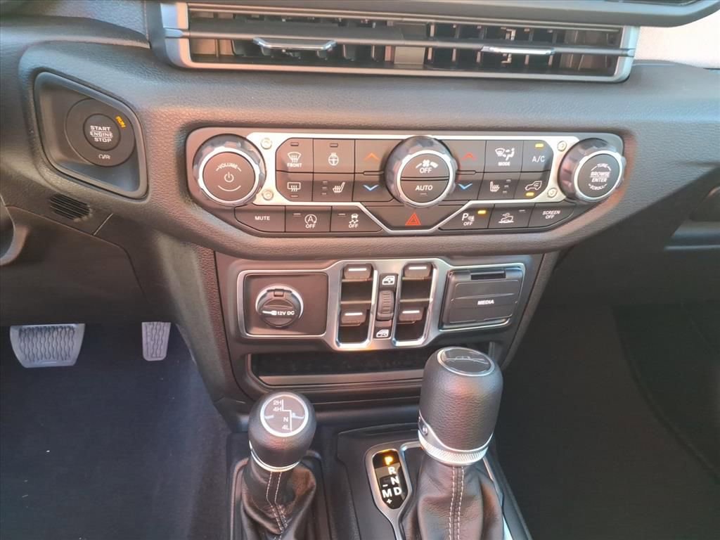 New 2025 Jeep Gladiator Sport image 17