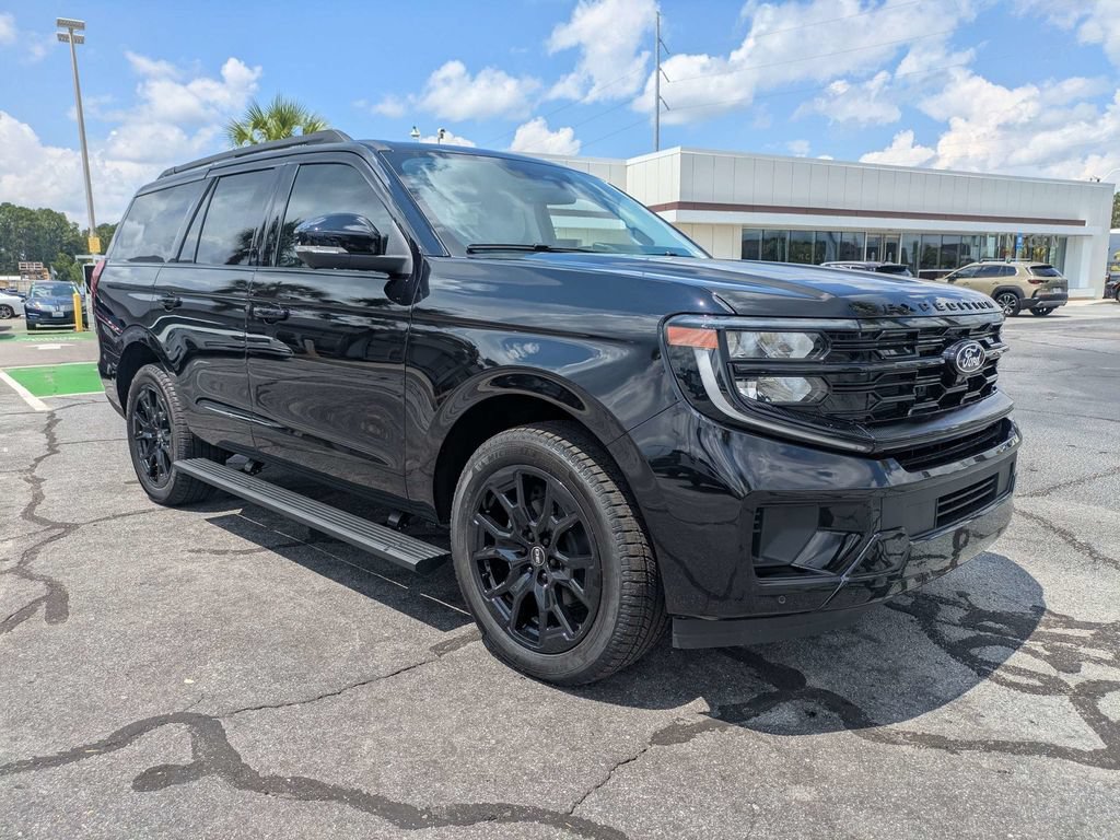 New 2027 Ford Expedition Platinum AWD/4WD image 2