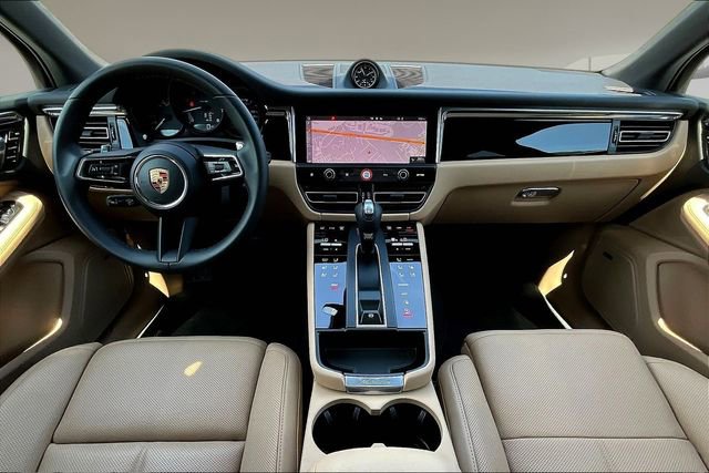 Used 2026 Porsche Macan image 7