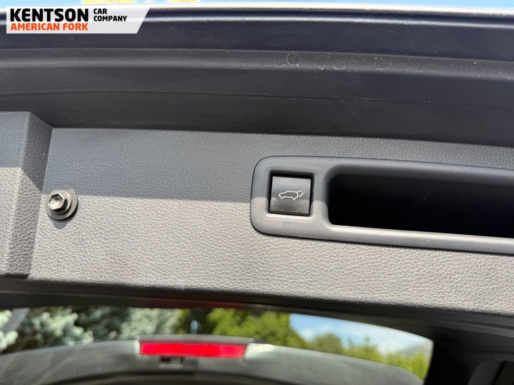 Used 2025 Toyota Highlander XLE image 43