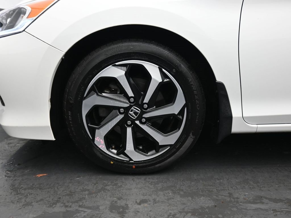 Used 2016 Honda Accord EX image 45