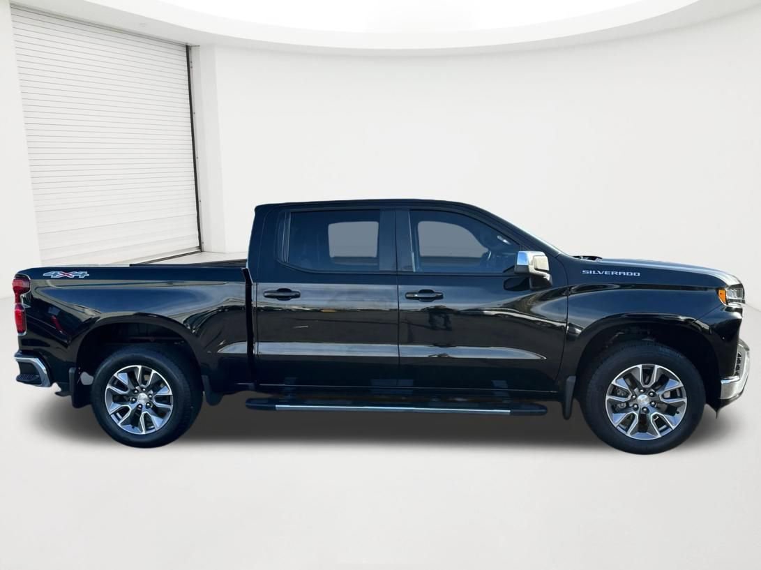 Used 2022 Chevrolet Silverado 1500 LT AWD/4WD image 4