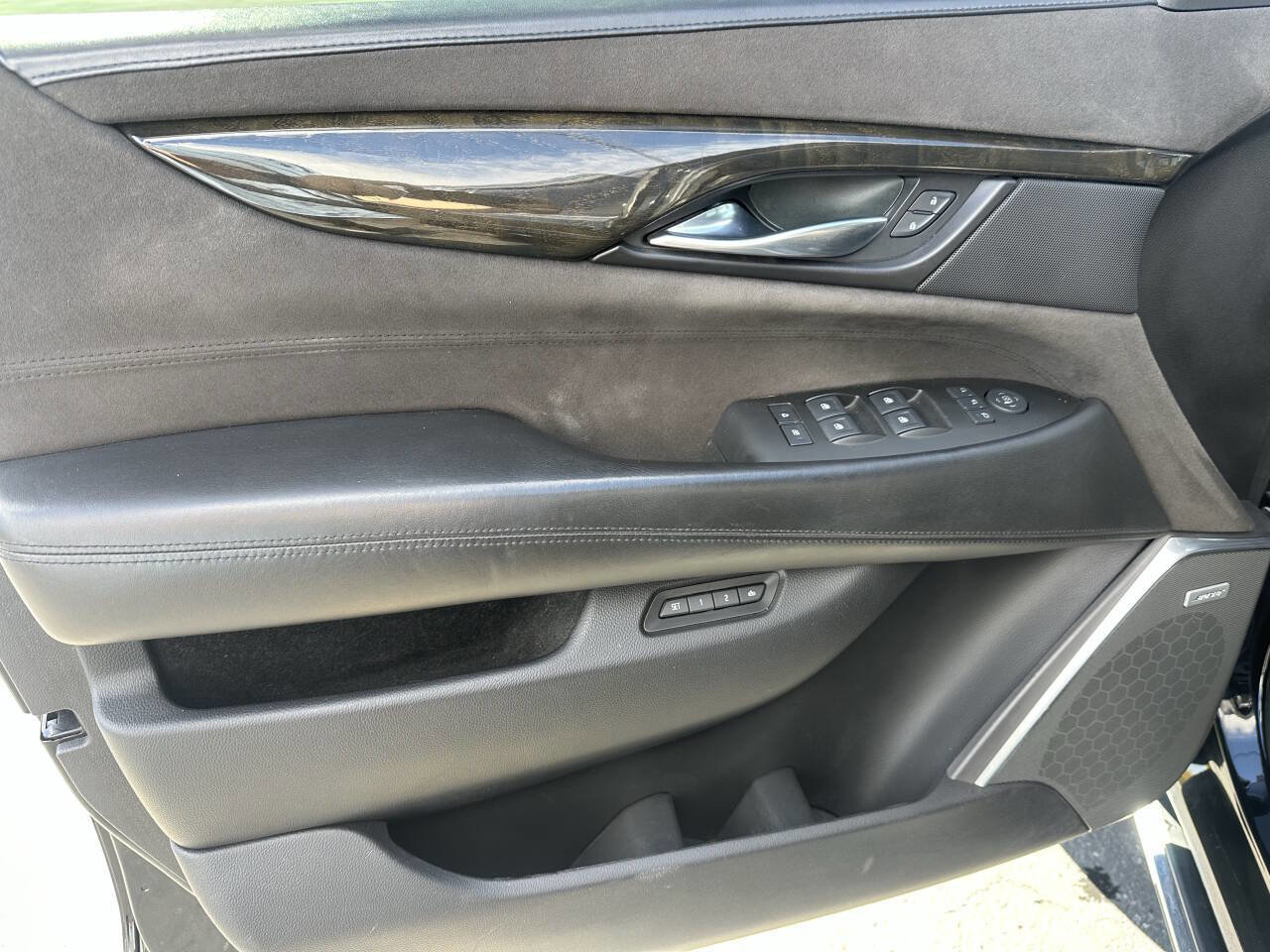 Used 2017 Cadillac Escalade ESV Platinum image 14