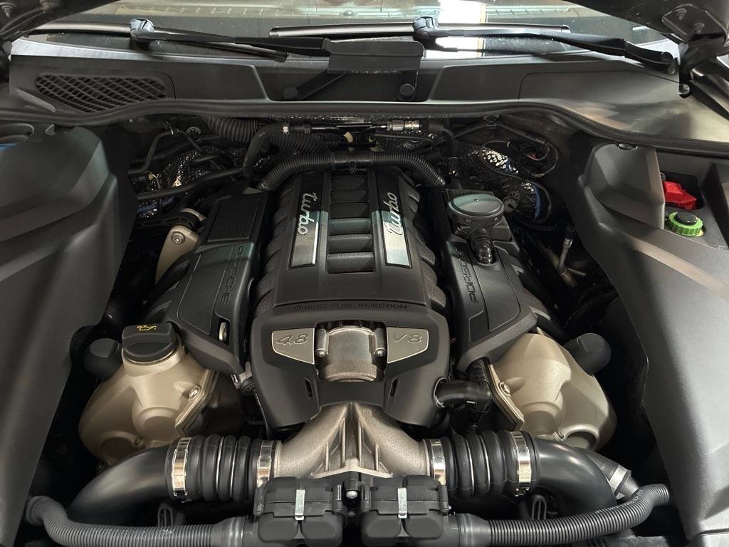 Used 2016 Porsche Cayenne Turbo image 42